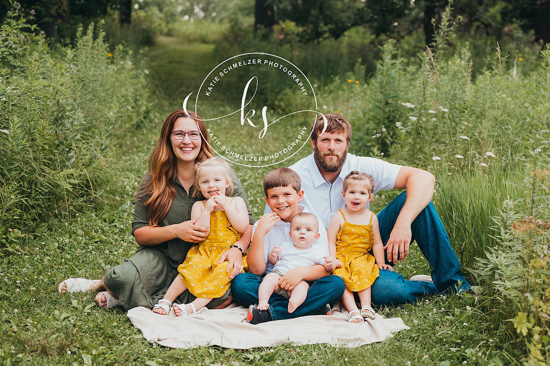 Fun Outdoor Family Session in Iowa photographed by IA Family Photographer KS Photography