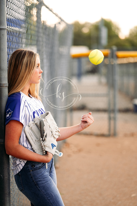 Iowa Fall Senior Session photographed by Iowa Senior Photographer KS Photography