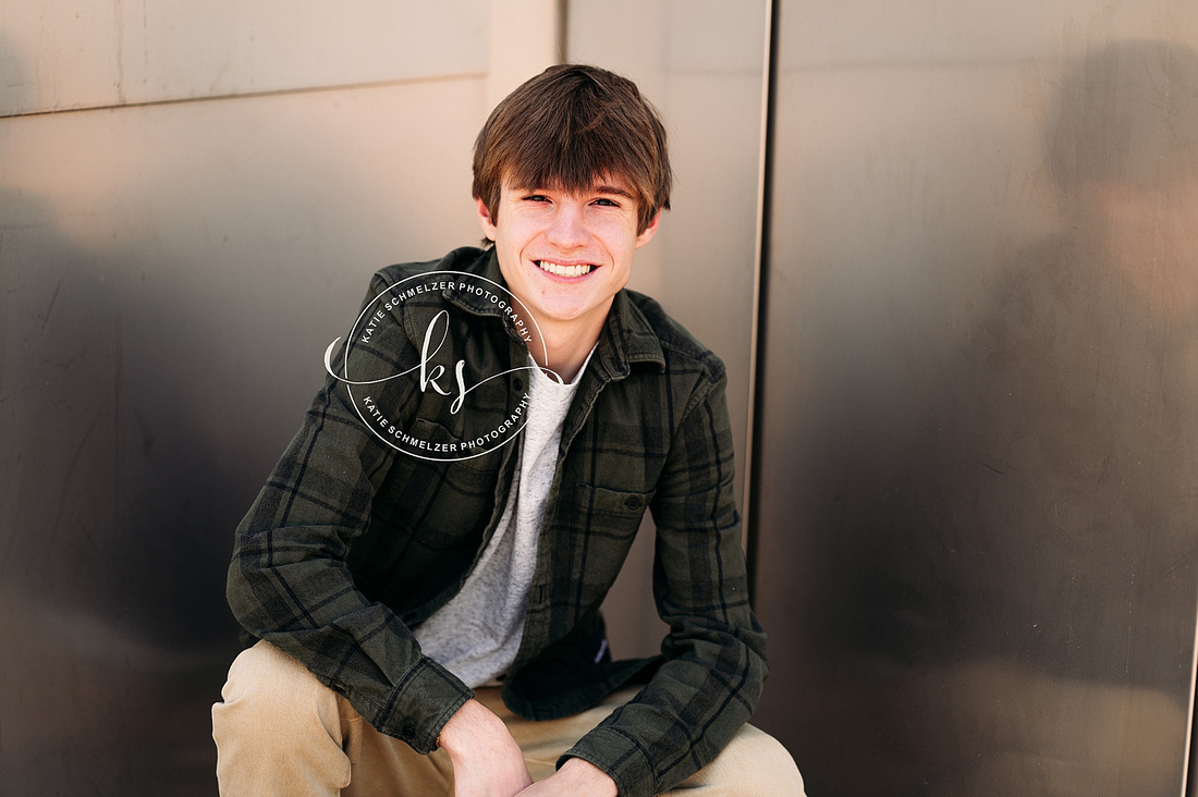 downtown Iowa City Senior Session photographed by Iowa Senior Photographer KS Photography