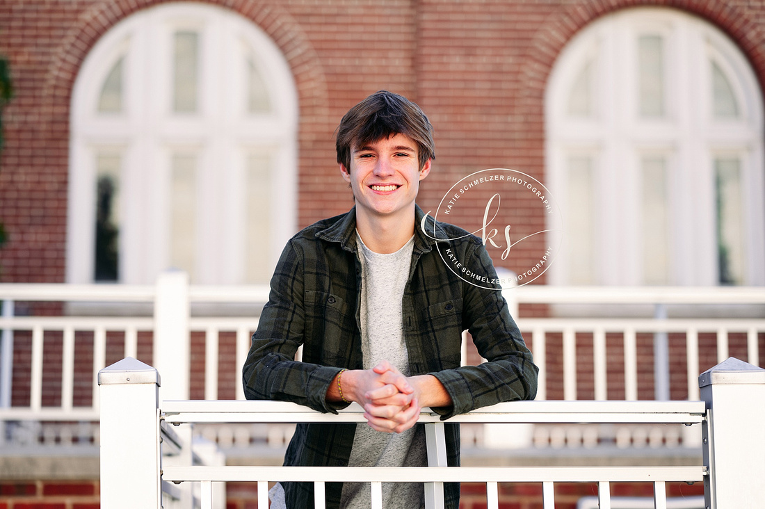 downtown Iowa City Senior Session photographed by Iowa Senior Photographer KS Photography