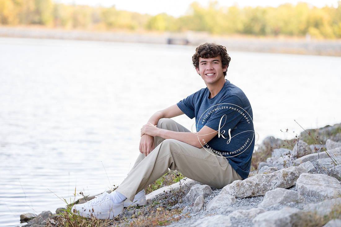 Kent Park Senior Session photographed by Iowa Senior Photographer KS Photography