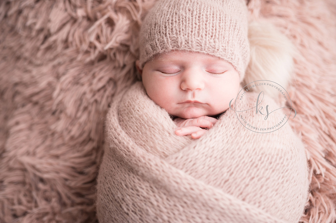 IA Studio Newborn Session photographed by Iowa Newborn photographer KS Photography