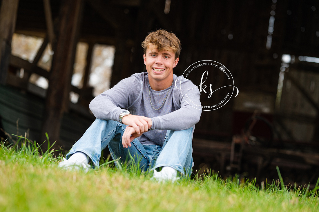 IA Senior Session at Kent Park photographed by Iowa Senior Photographer KS Photography