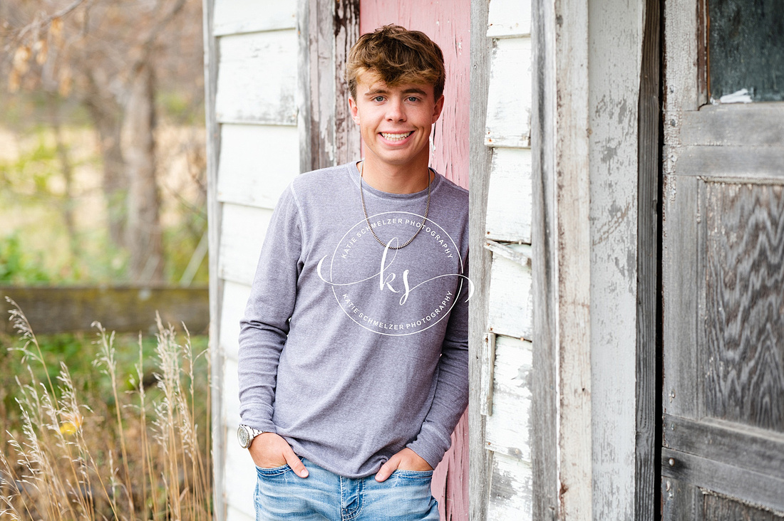 IA Senior Session at Kent Park photographed by Iowa Senior Photographer KS Photography