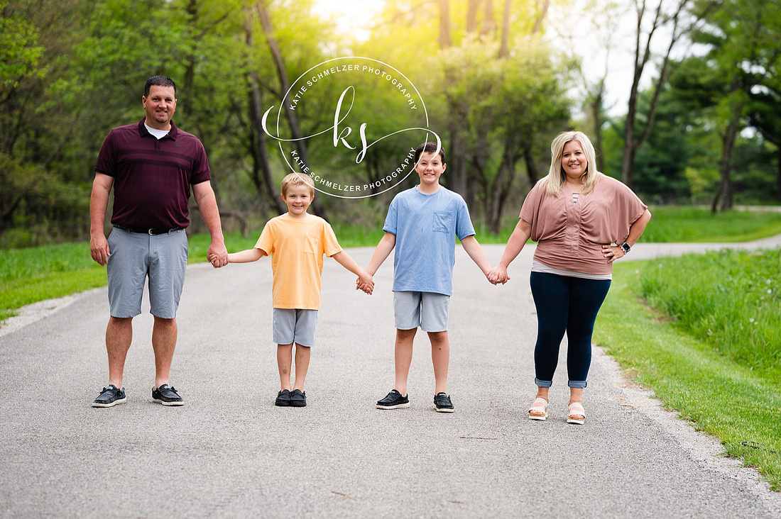 Outdoor Iowa Family Session photographed by Iowa Family Photographer KS Photography