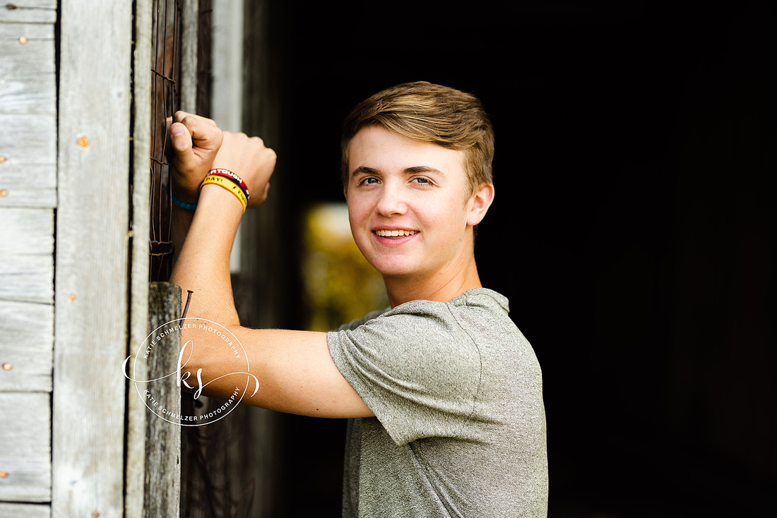 Iowa Senior Portraits in Amana with KS Photography, IA senior portrait photographer