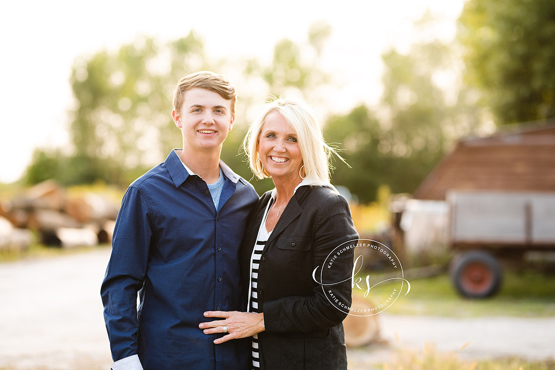 Iowa Senior Portraits in Amana with KS Photography, IA senior portrait photographer