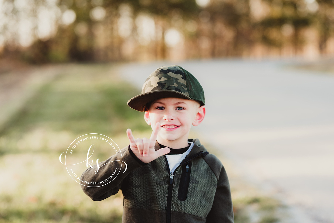 Iowa Family Portraits in local park with KS Photography