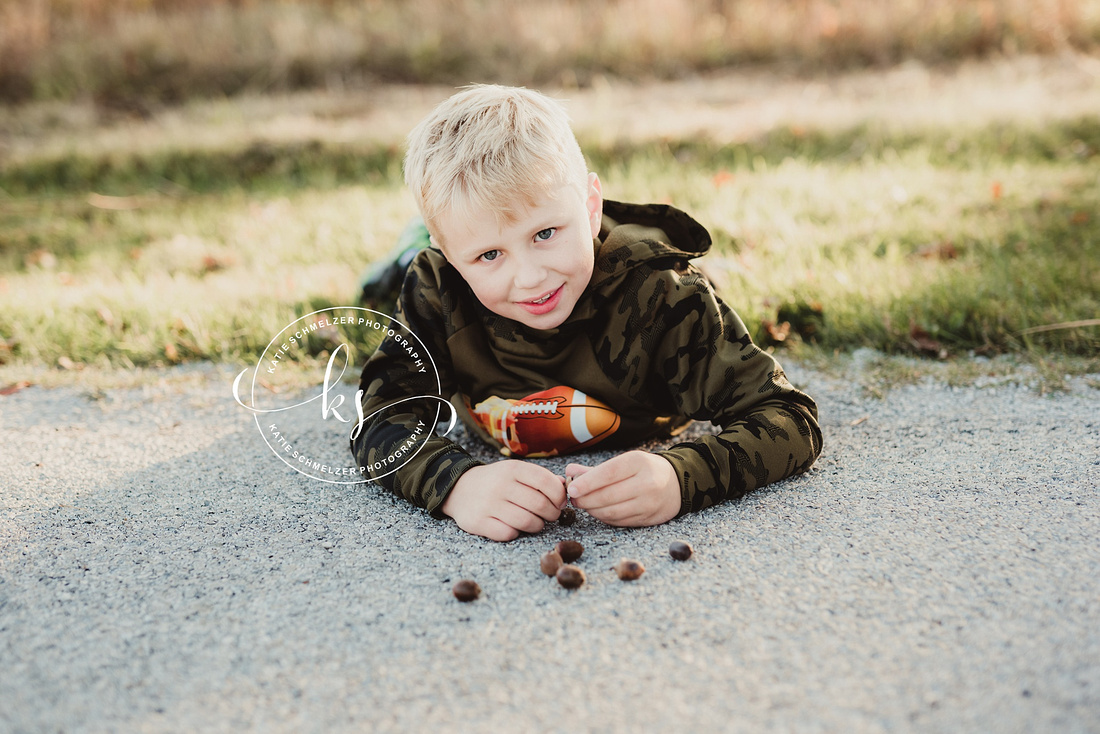 Iowa Family Portraits in local park with KS Photography