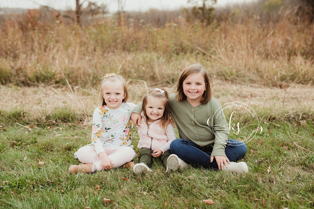 Iowa Family Portrait Session at local park with KS Photography, IA Family photographer 