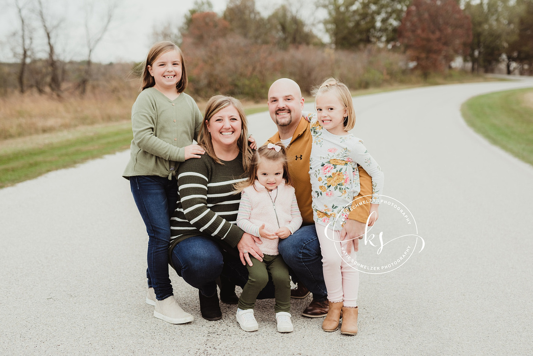 Iowa Family Portrait Session at local park with KS Photography, IA Family photographer 