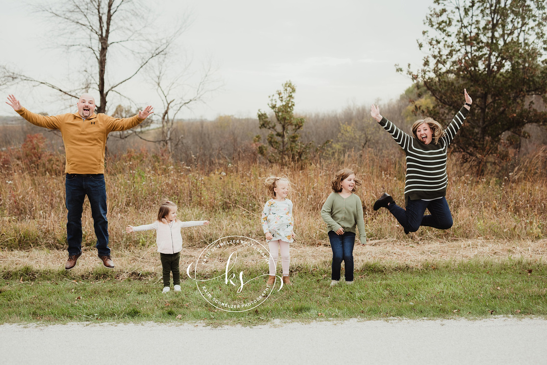 Iowa Family Portrait Session at local park with KS Photography, IA Family photographer 