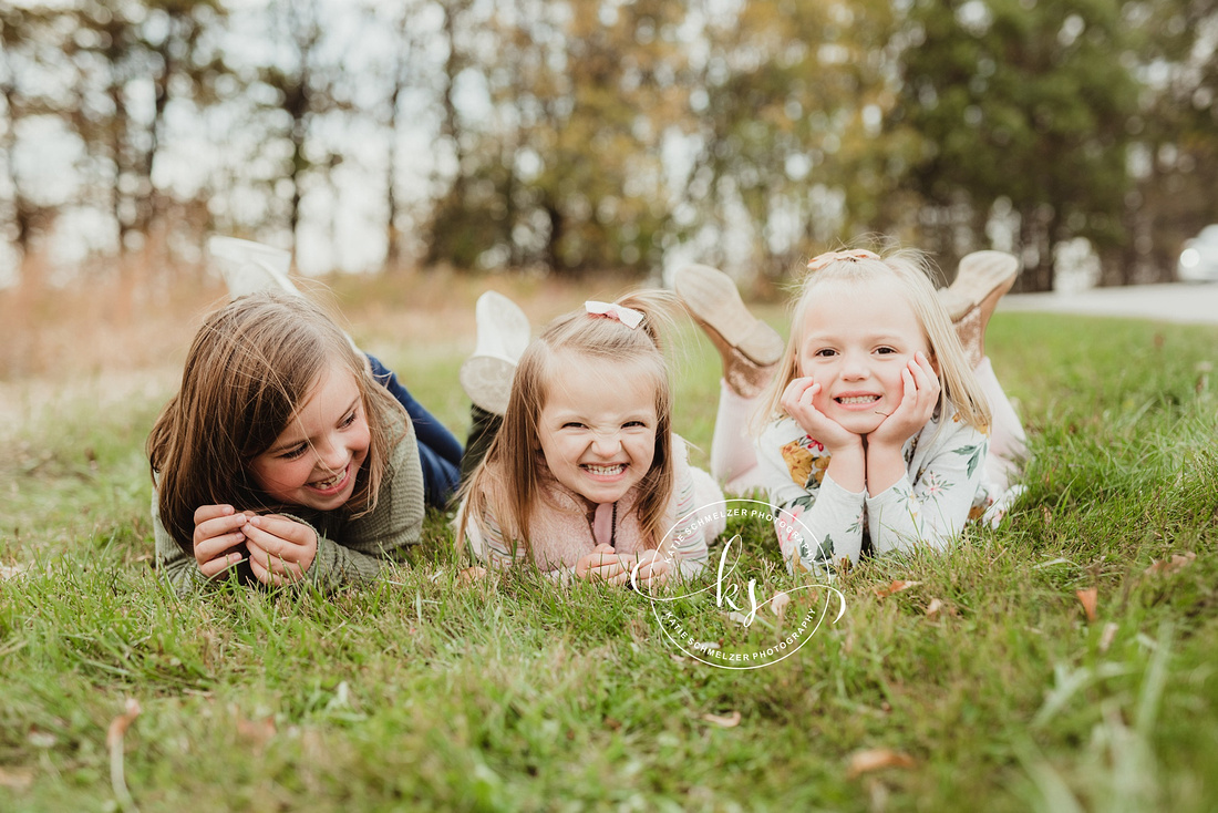 Iowa Family Portrait Session at local park with KS Photography, IA Family photographer 