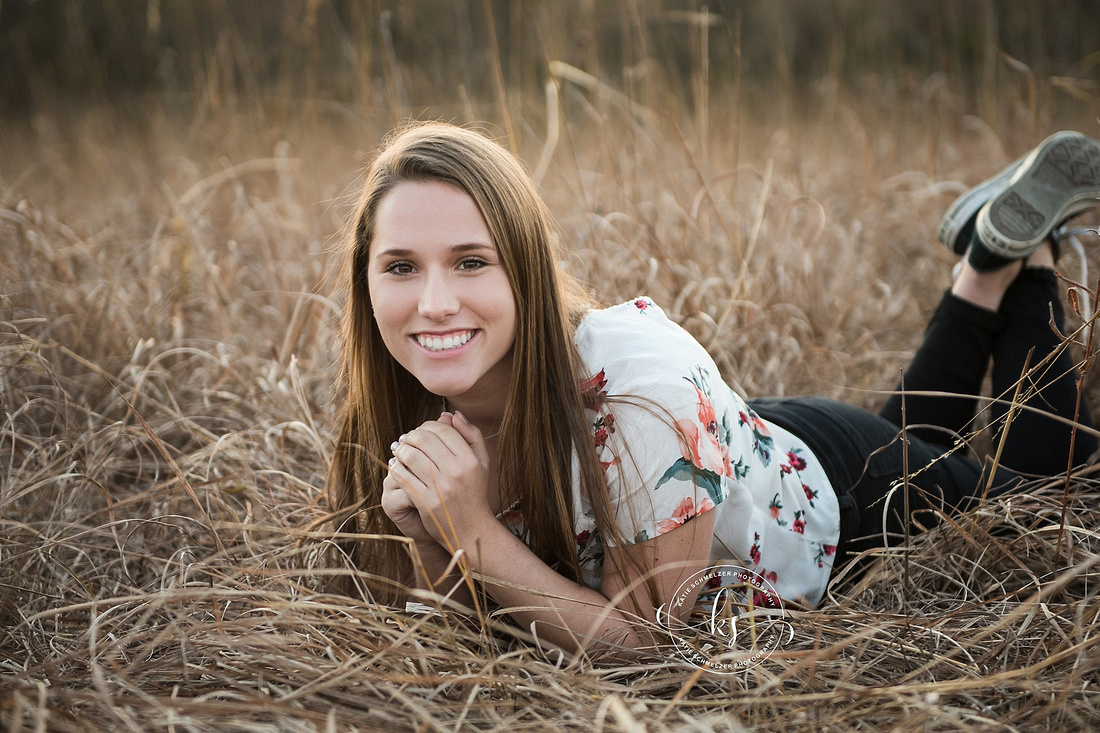 Katie S_Iowa Senior Portrait Photographer_Evans Twins_0032