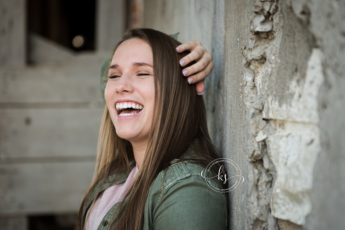 Katie S_Iowa Senior Portrait Photographer_Evans Twins_0022