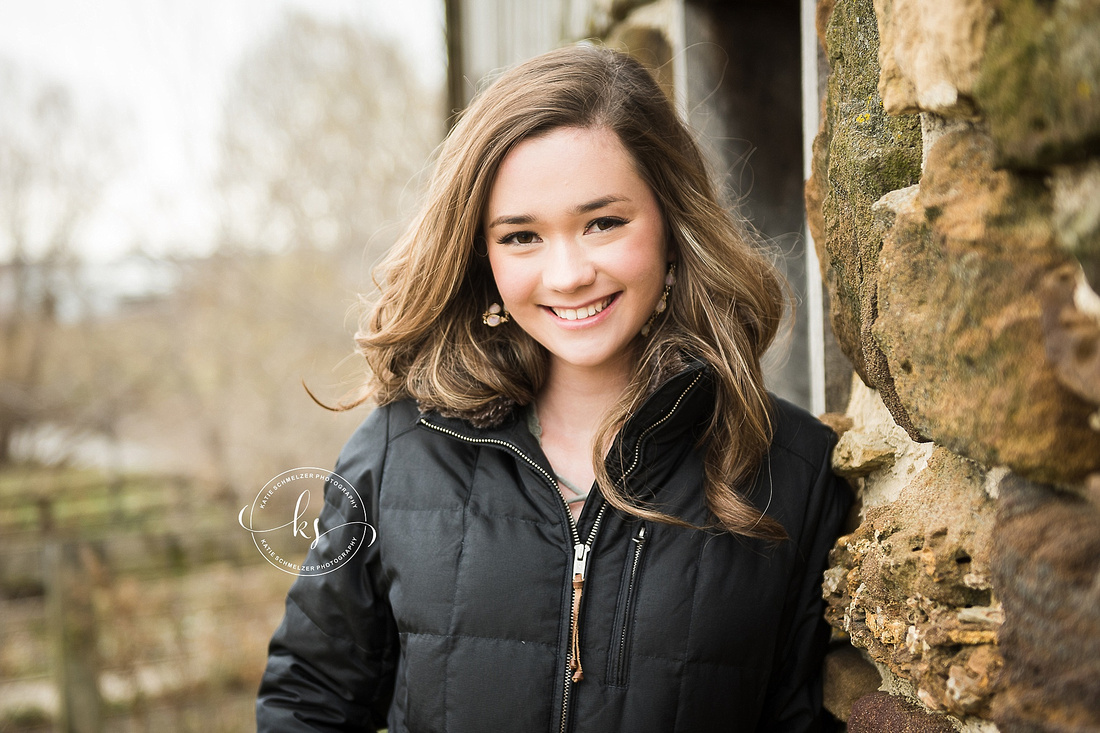 Katie S_Iowa Senior Portrait Photographer_Sophia_0105