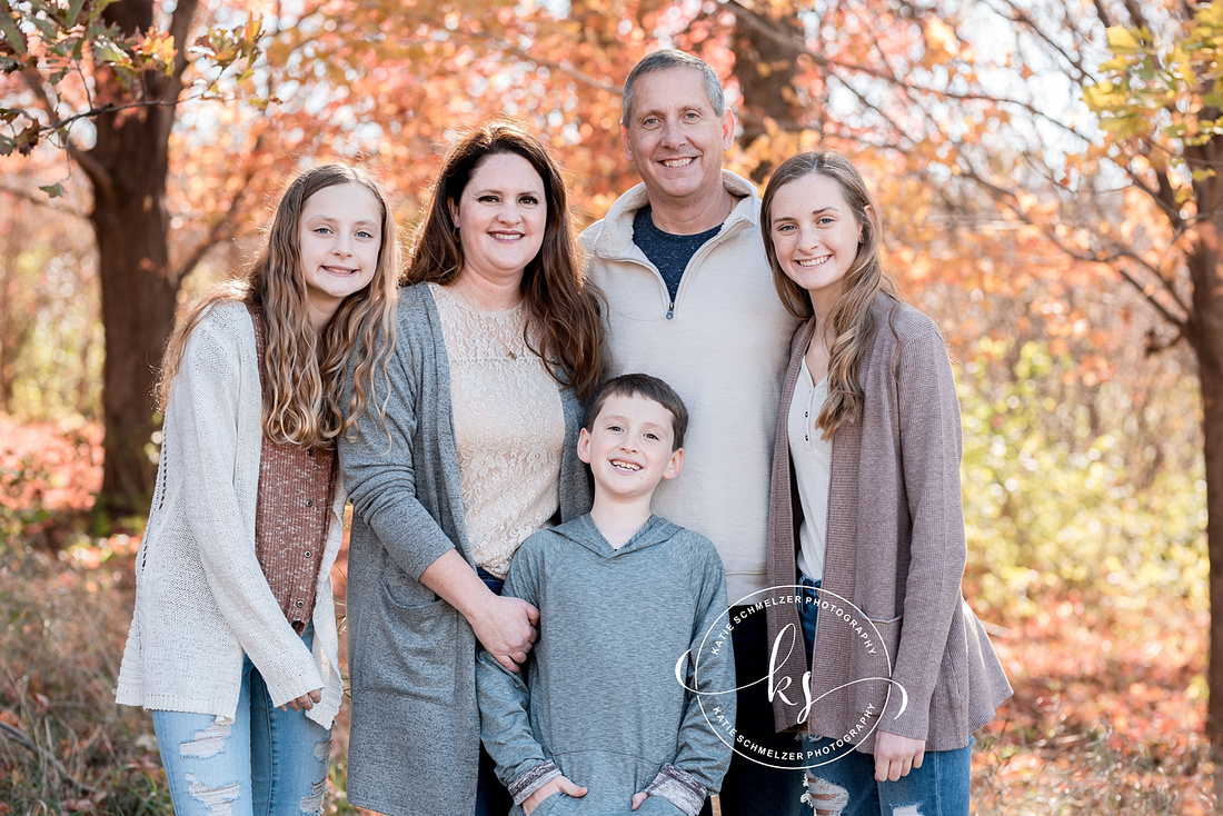 Fall Family Mini Session in Iowa  Photographed by Family Photographer  KS Photography