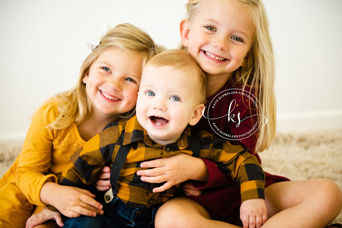 Family of Five Mini Session in Iowa photographed by IA family photographer KS Photography