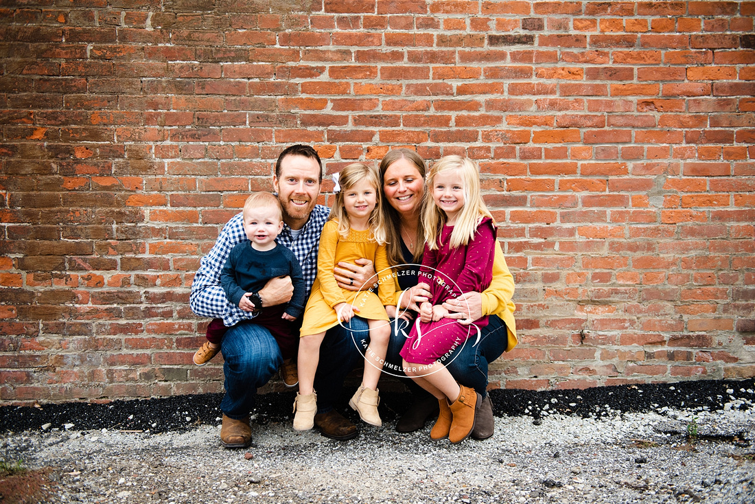 Family of Five Mini Session in Iowa photographed by IA family photographer KS Photography