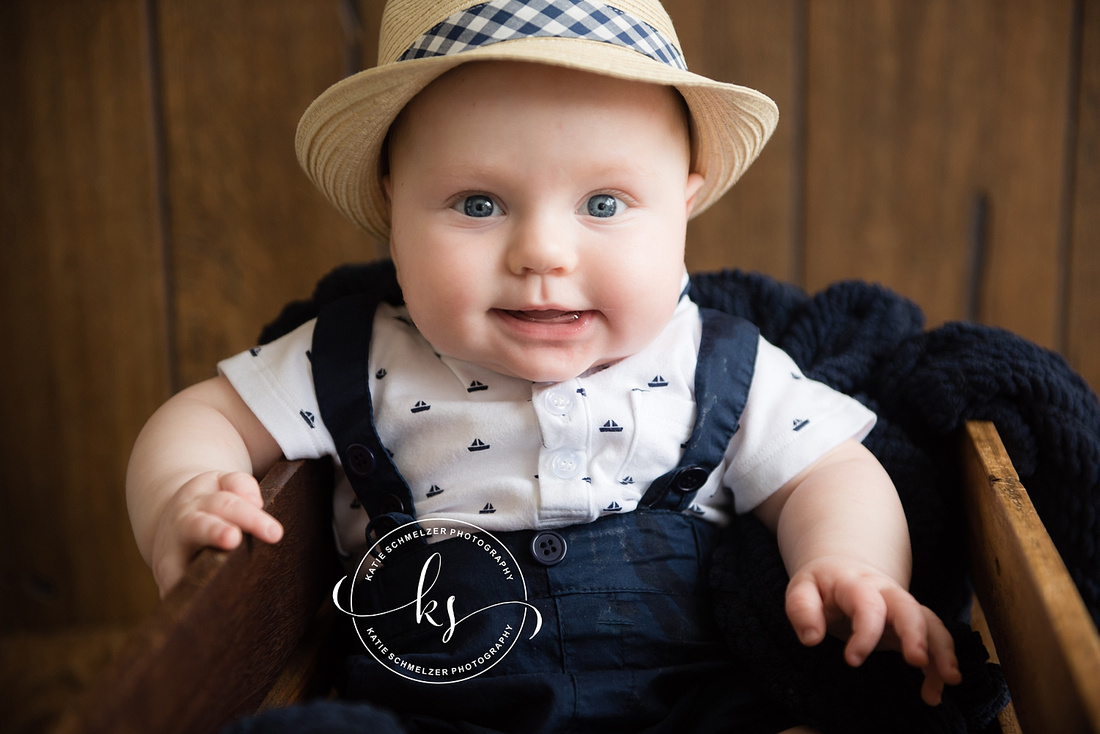 Iowa Newborn baby boy 6 month Milestone Portraits 