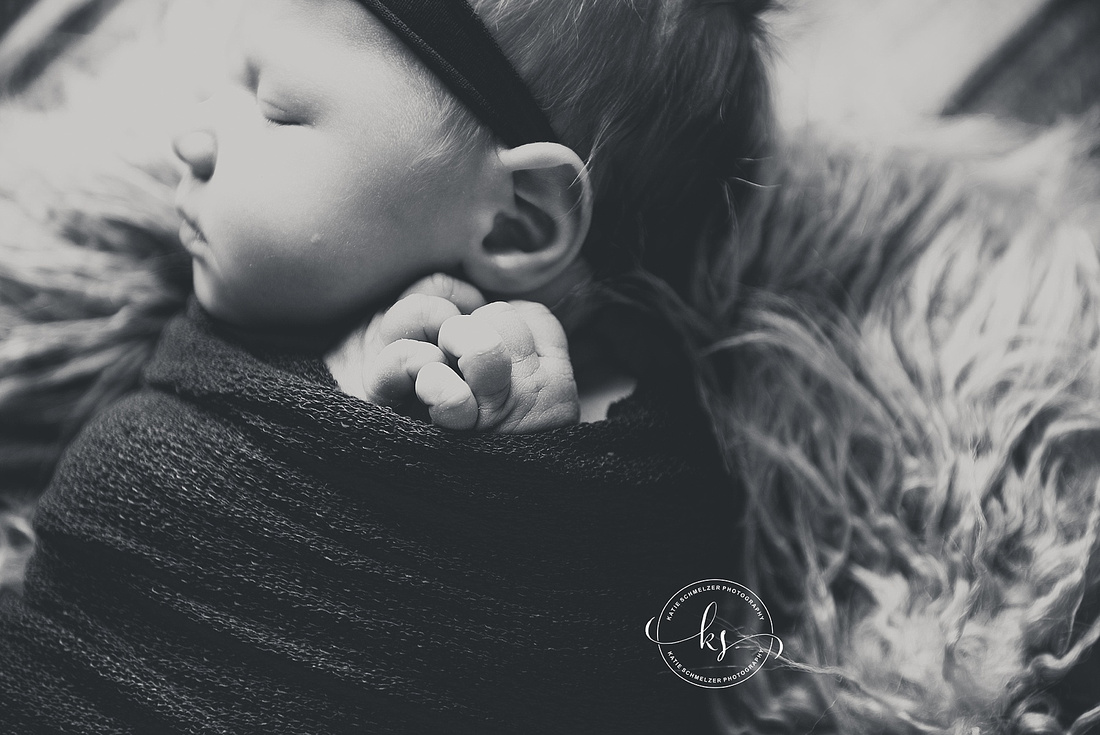 Katie Schmelzer Photography_Iowa Newborn Photographer