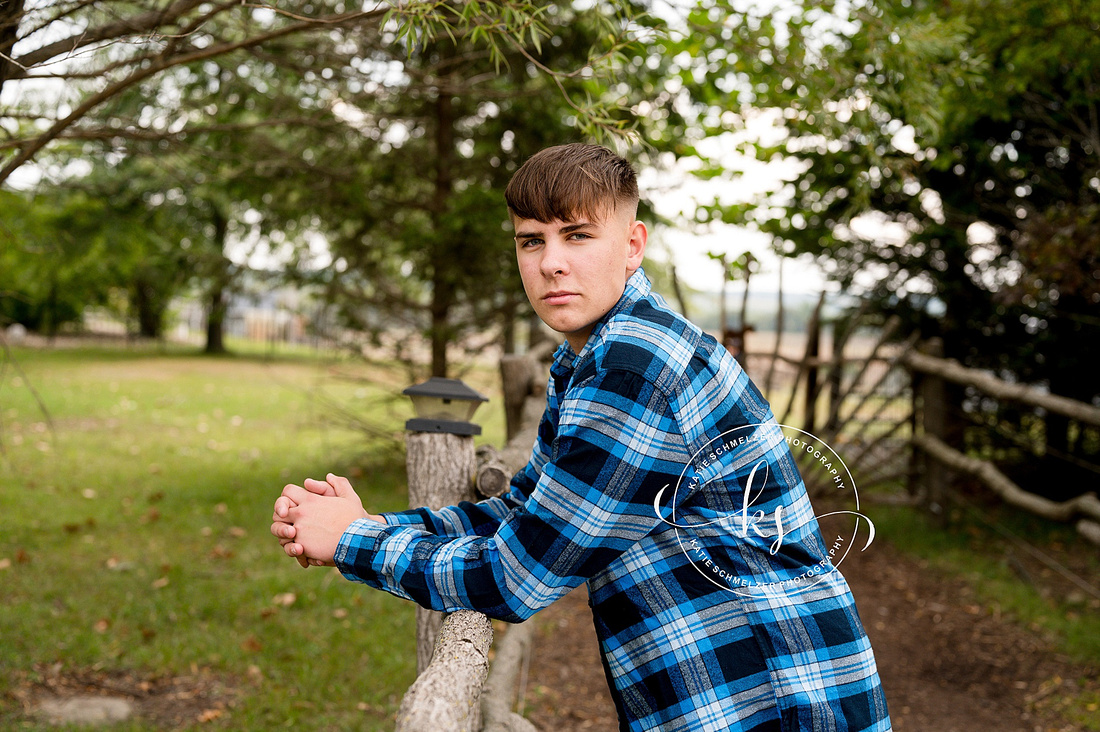 Koru Aronia Berry Farm Senior Portraits photographed by Iowa Senior Photographer KS Photography