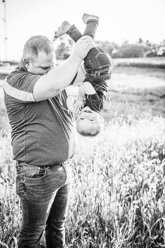 Cookie session for one year old with sunset family portraits by Iowa family photographer KS Photography