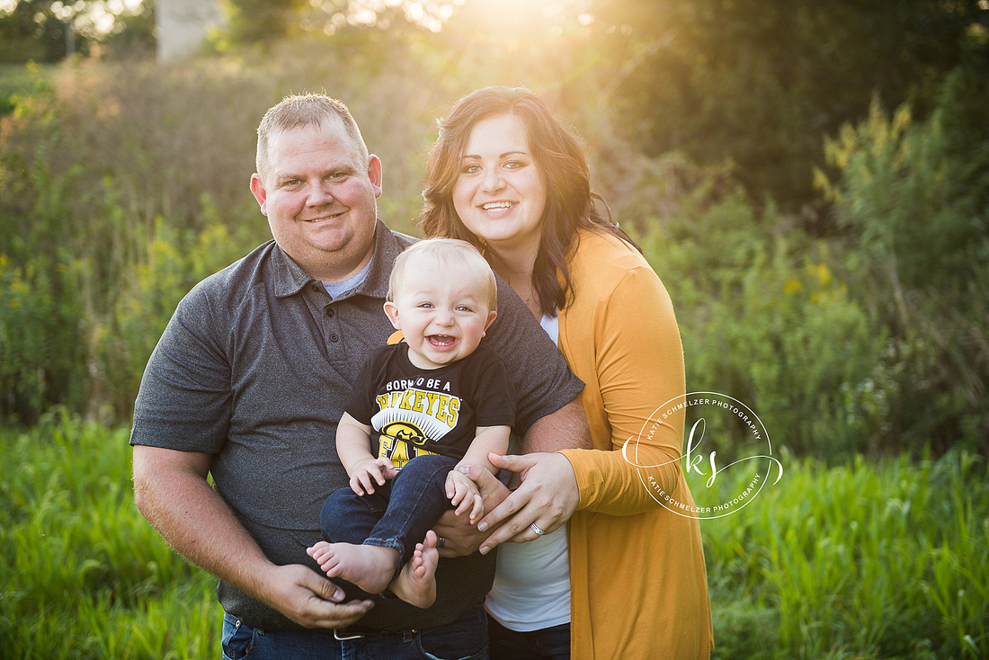 Cookie session for one year old with sunset family portraits by Iowa family photographer KS Photography