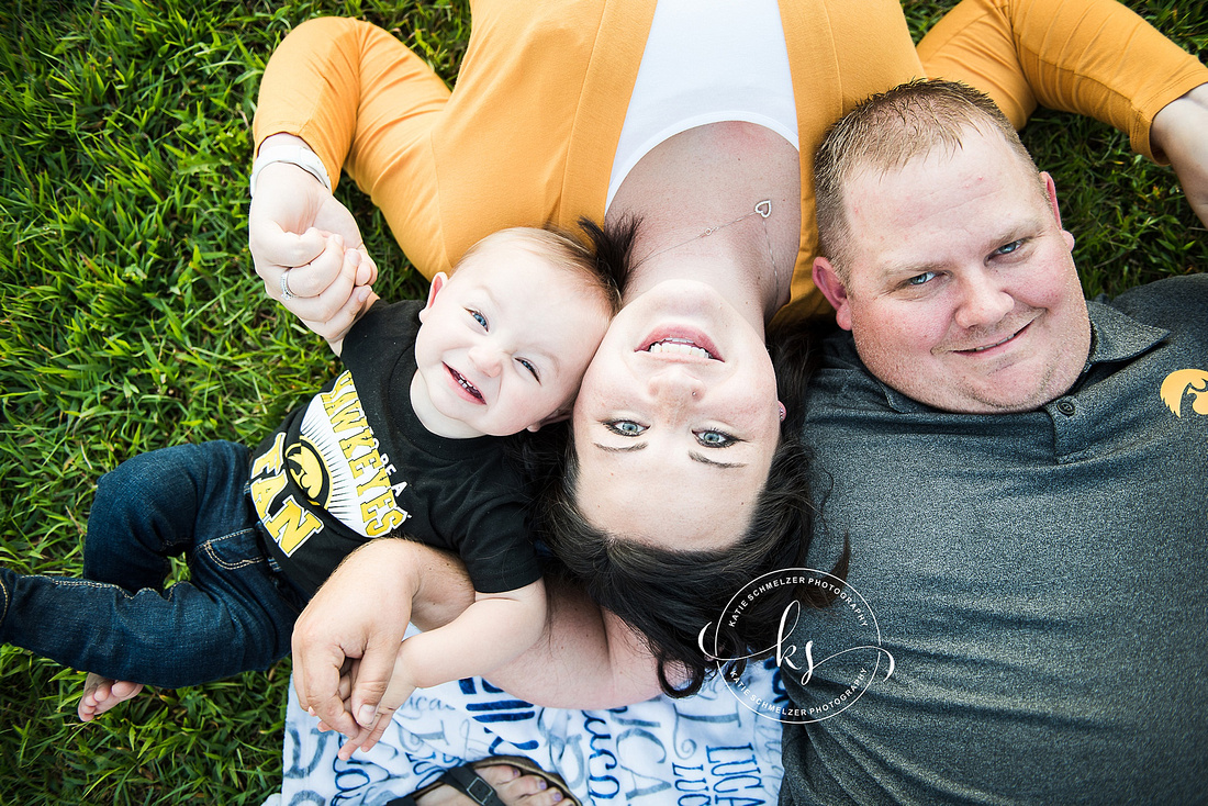 Cookie session for one year old with sunset family portraits by Iowa family photographer KS Photography