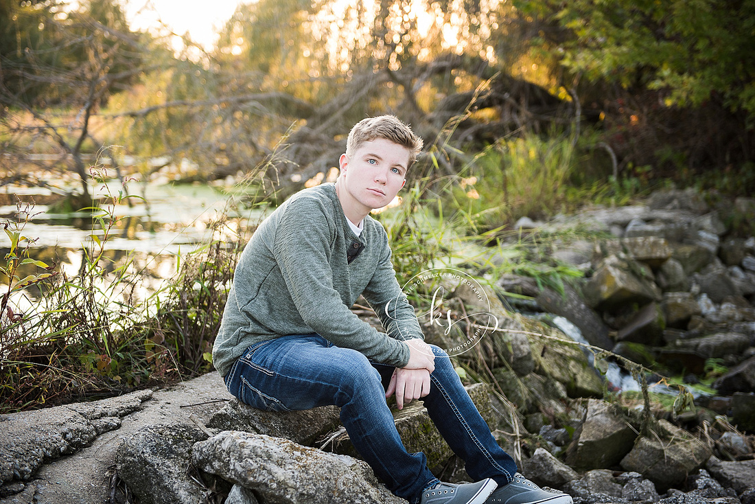 Senior portraits on local Tiffin, Iowa golf course with KS Photography