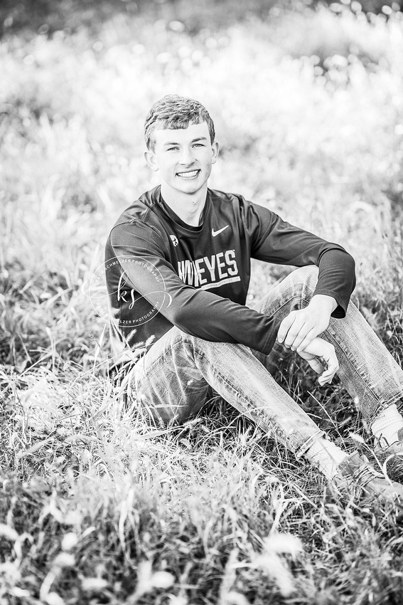 Senior portraits with CCA runner and Iowa senior portrait photographer KS Photography