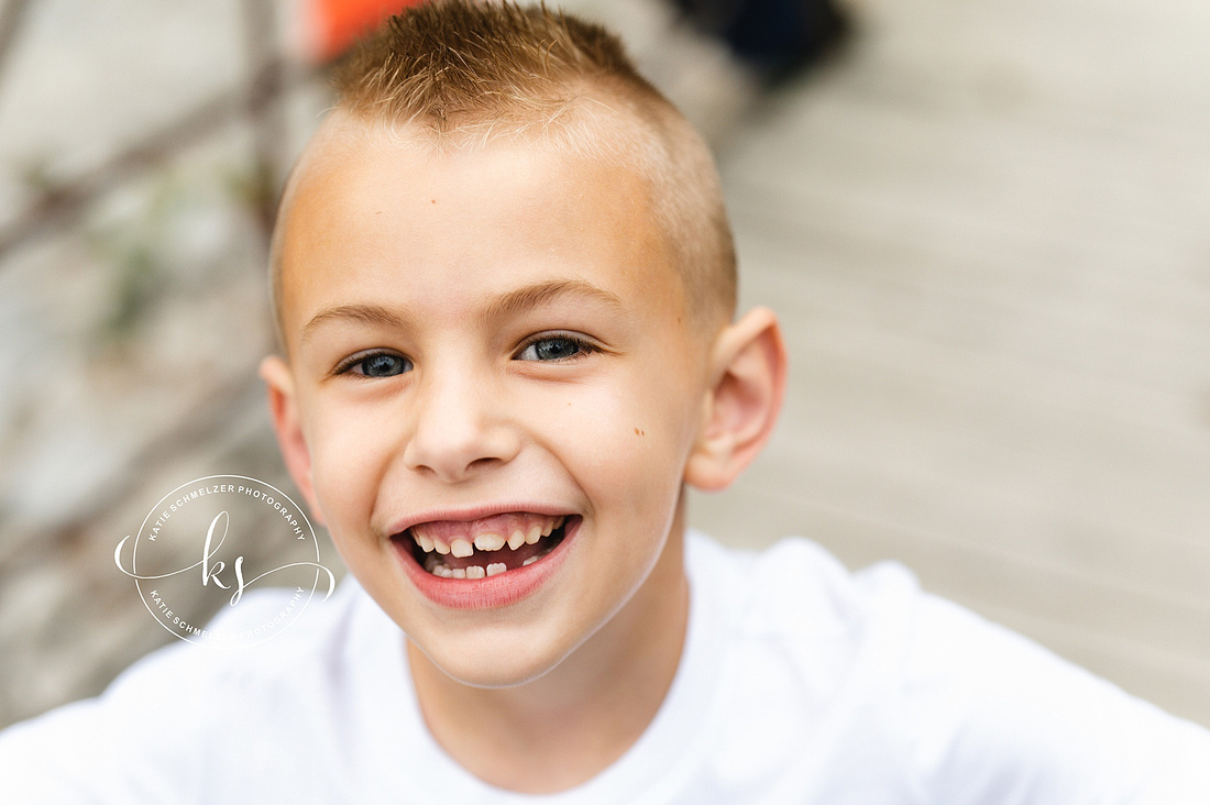 Lakeside Family Session photographed by IA Family Photographer KS Photography