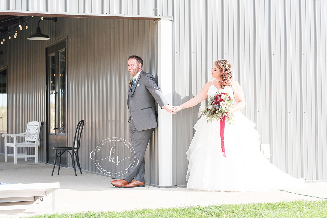 Ashton Hill Farm wedding day photographed by Iowa wedding photographer KS Photography