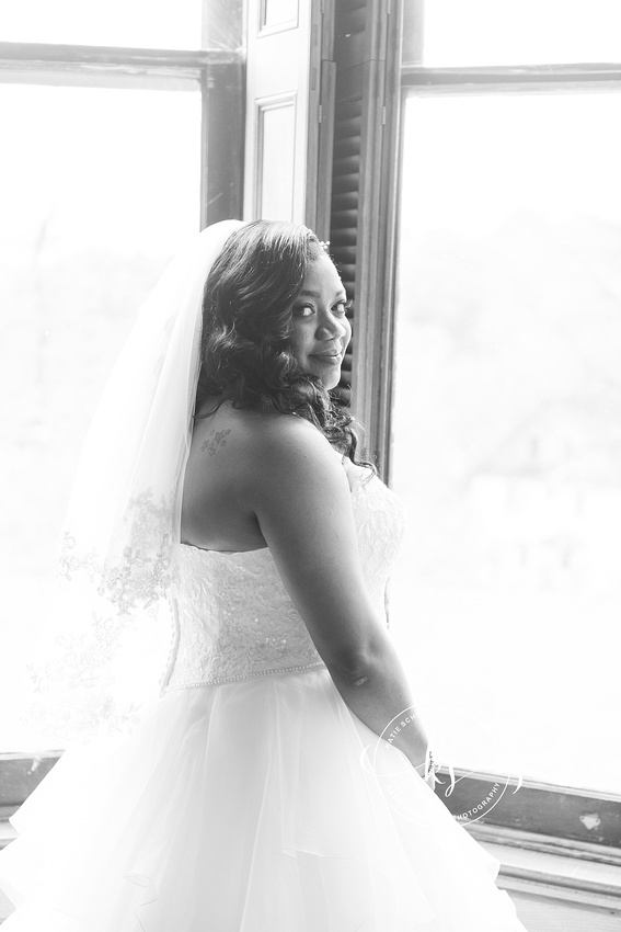 Quad Cities wedding day in historic mansion photographed by Iowa wedding photographer KS Photography