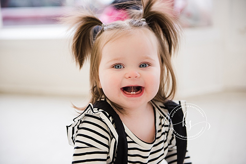 First birthday portraits for baby girl in downtown studio with Iowa family photographer KS Photography