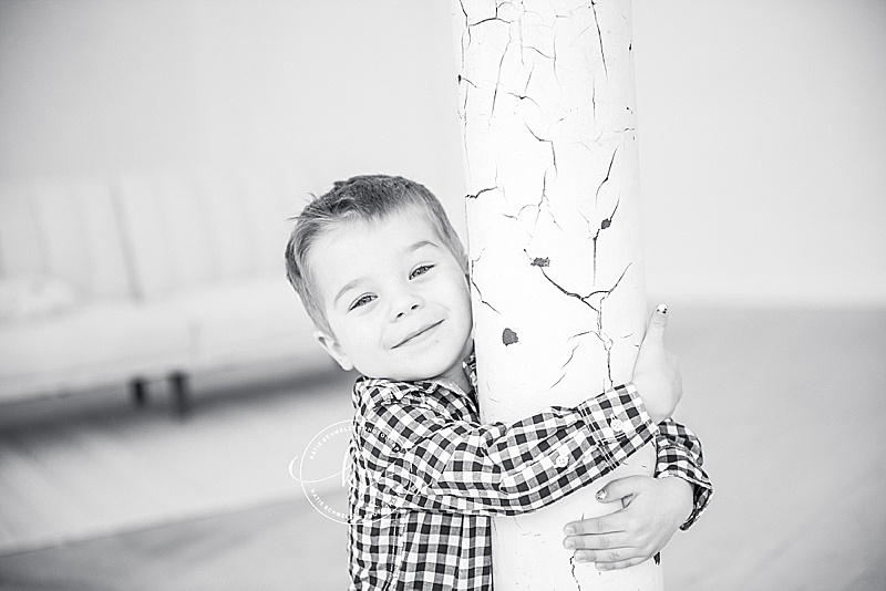 First birthday portraits for baby girl in downtown studio with Iowa family photographer KS Photography