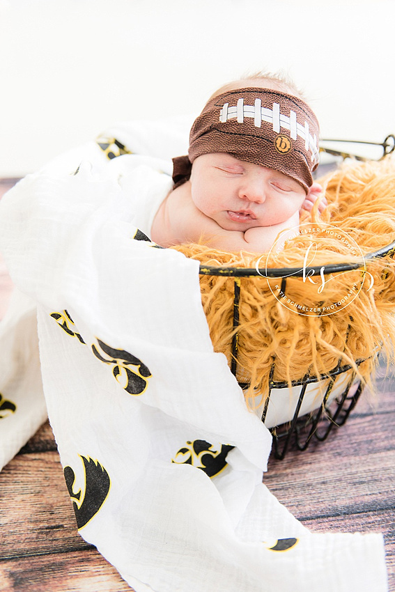 Iowa Newborn Session in Tiffin IA studio with KS Photography and baby girl