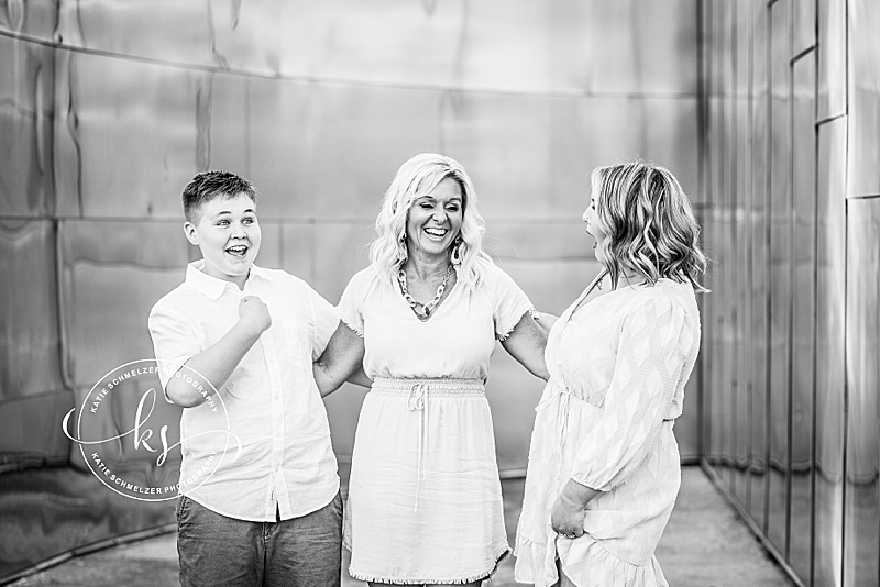 Chic and stylish downtown Iowa City family portraits with KS Photography