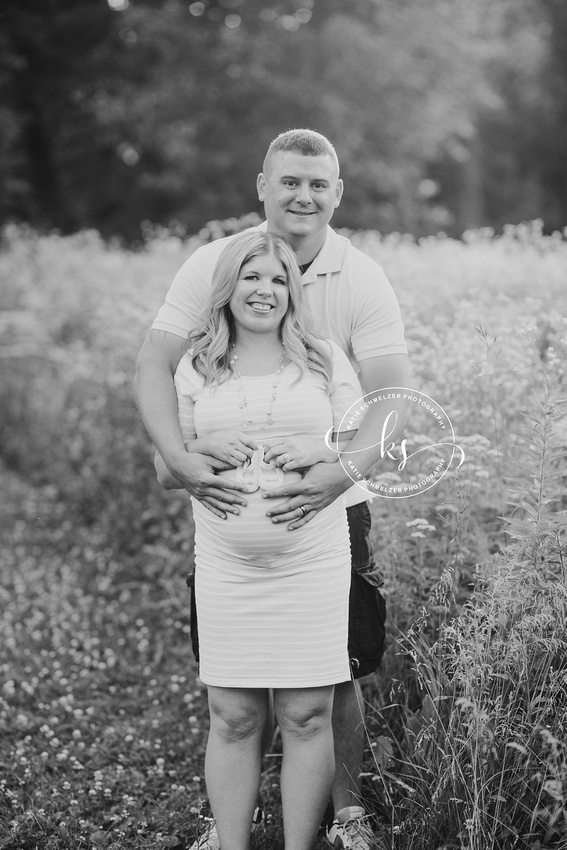 Kent Park maternity portraits with Tiffin IA maternity photographer KS Photography 