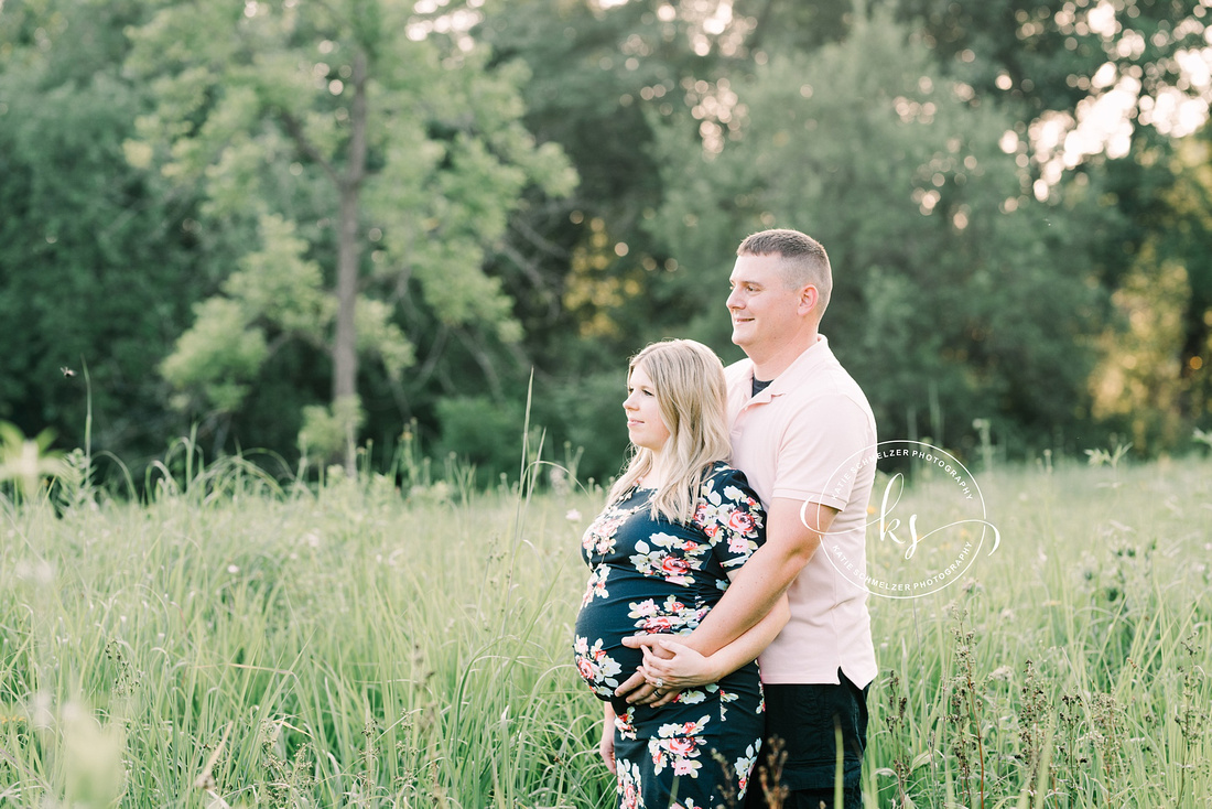 Kent Park maternity portraits with Tiffin IA maternity photographer KS Photography 