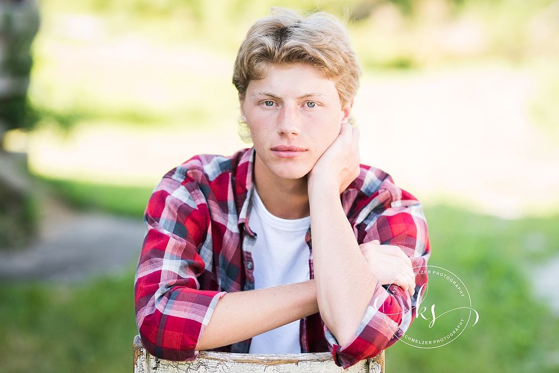 Senior portraits in Tiffin IA with student athlete by senior photographer KS Photography 