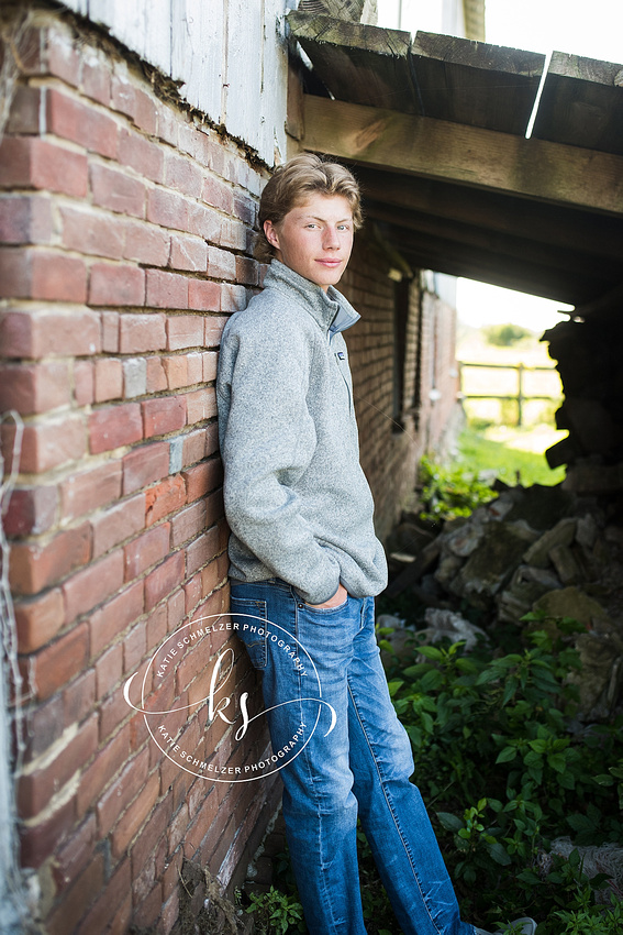 Senior portraits in Tiffin IA with student athlete by senior photographer KS Photography 