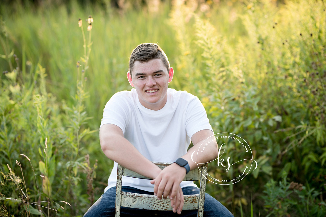 Colony Pumpkin Patch Senior Portraits in North Liberty with KS Photography