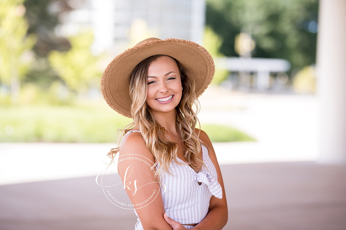 Stylish and chic senior portraits at Colony Pumpkin Patch with Tiffin IA photographer KS Photography