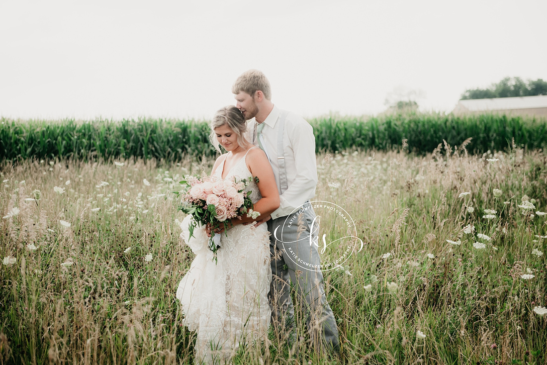 Outdoor Iowa Wedding Photographer photographed by Iowa Wedding Photographer KS Photography