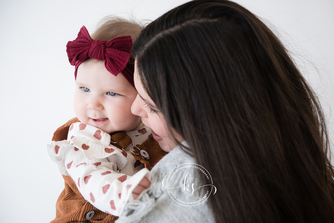 Iowa 6 Month Milestone Portraits photographed by IA Newborn Photographer KS Photography