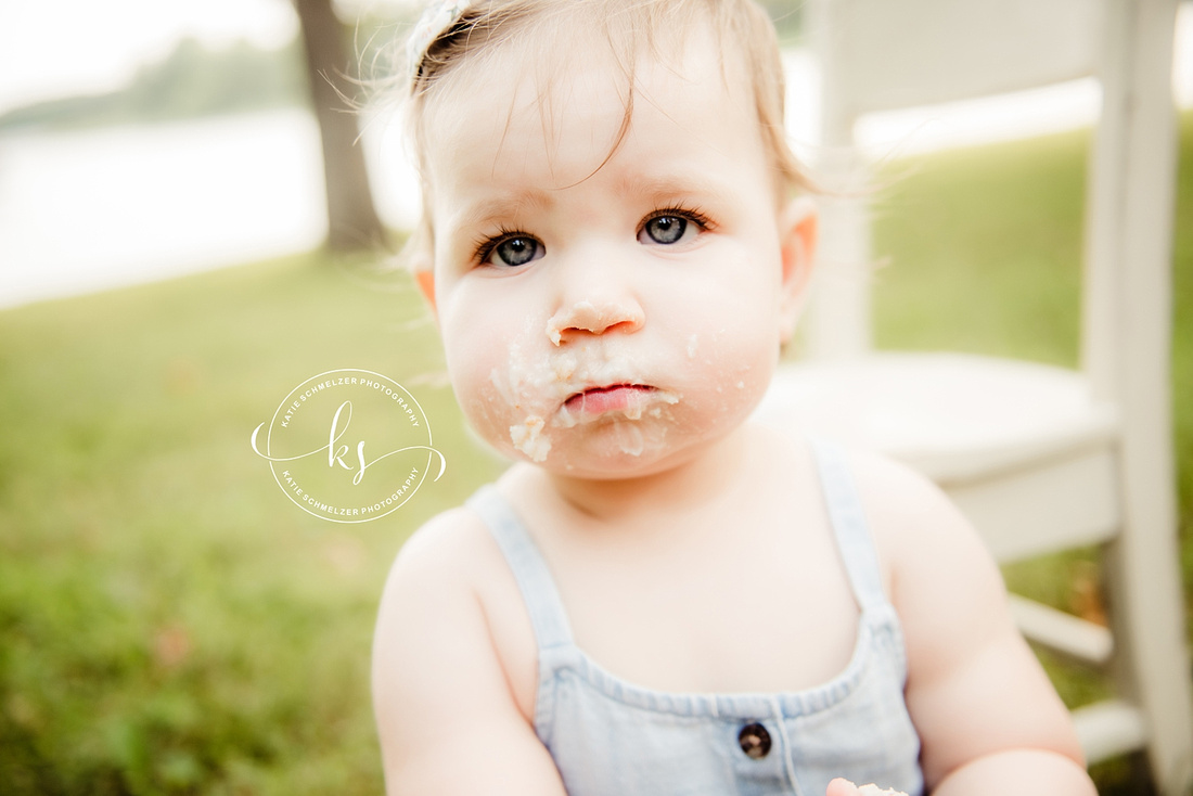 Little Girl's One Year Milestone Portraits photographed by IA Family + Newborn Photographer KS Photography