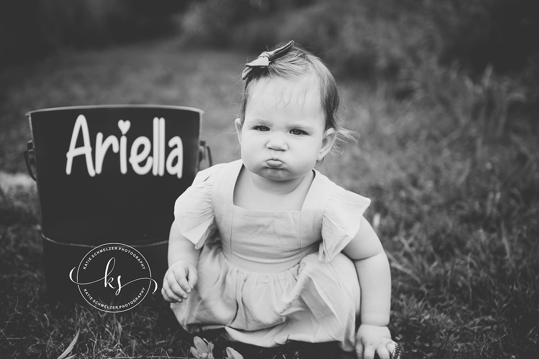 Little Girl's One Year Milestone Portraits photographed by IA Family + Newborn Photographer KS Photography