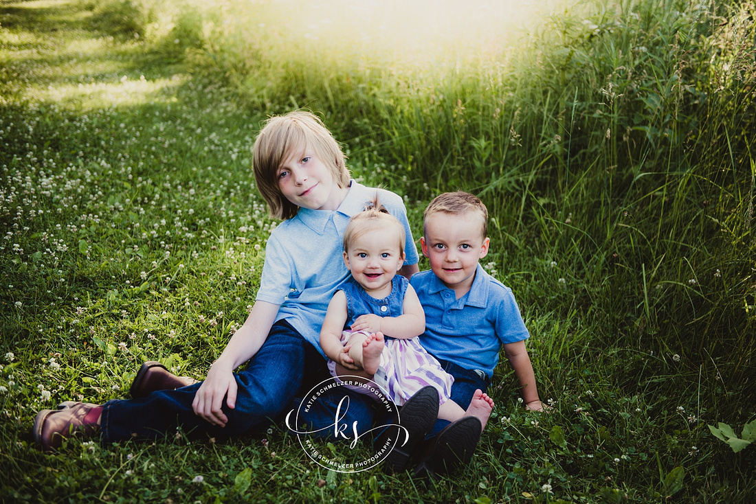 One Year Milestone and Family Portraits photographed by IA Family Photographer KS Photography