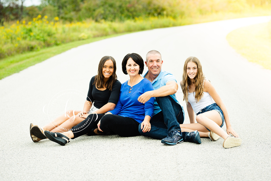 Iowa Family Portrait Photographer KS Photography captures family photos at Kent Park 